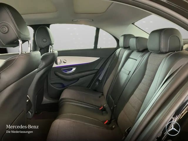 Mercedes-Benz E 220 AVANTGARDE E 220 d Sedan