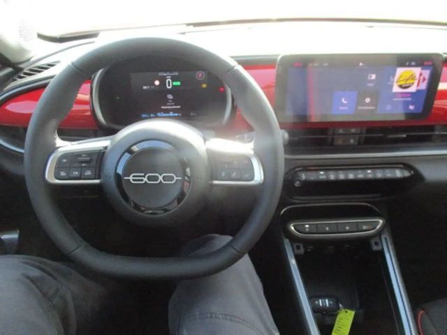 Fiat 600e Elektro (RED) 54 kWh