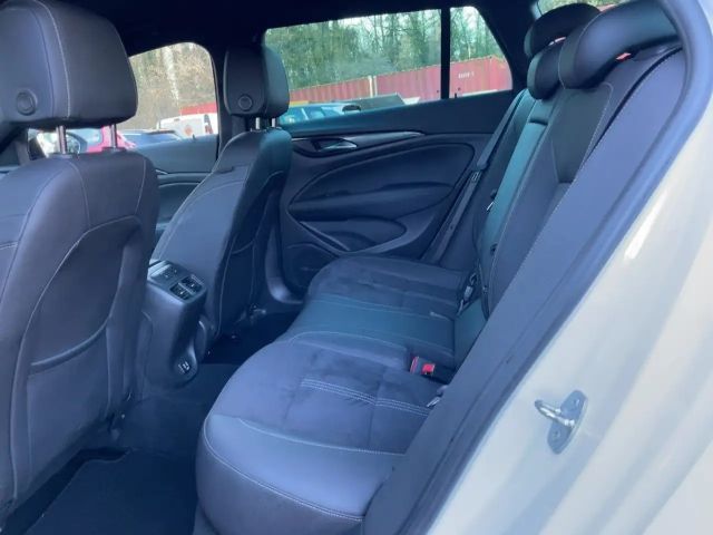 Opel Insignia 2.0 CDTI Sports Tourer Ultimate