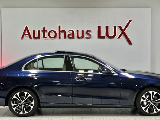 Mercedes-Benz C 200 Sedan