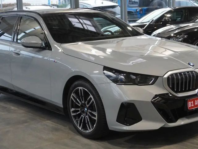 BMW 520 520d M-Sport Touring