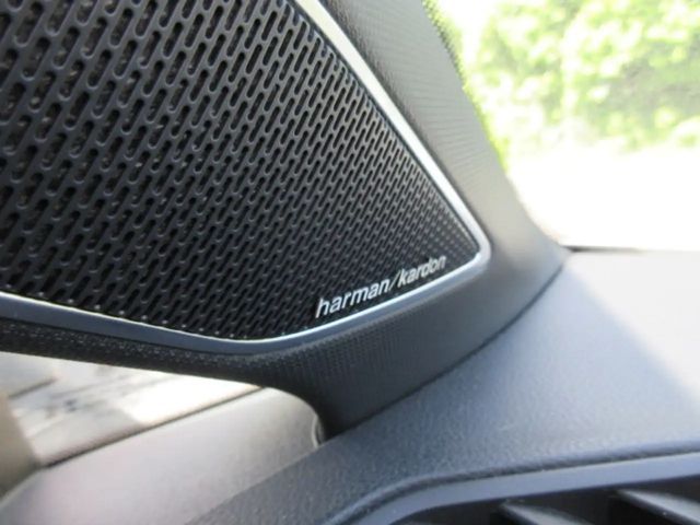 Volkswagen Golf 1.5 TSI IQ.Drive R-Line