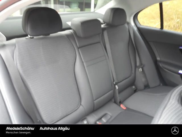 Mercedes-Benz C 180 AVANTGARDE Sedan