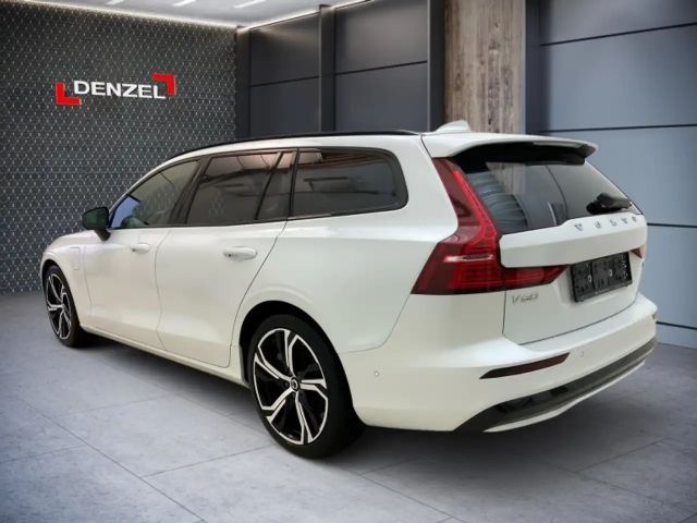Volvo V60 AWD Dark Hybrid Plus T6