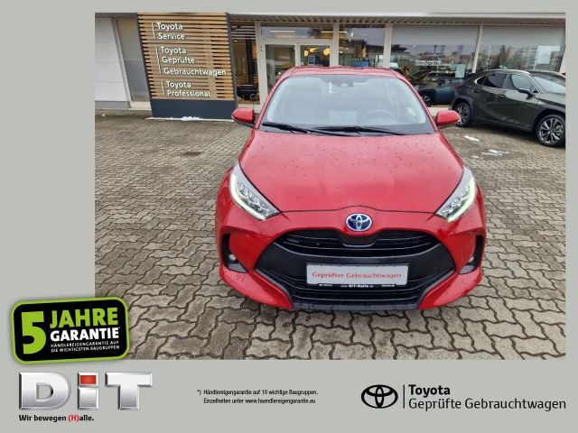 Toyota Yaris Hatchback Team D