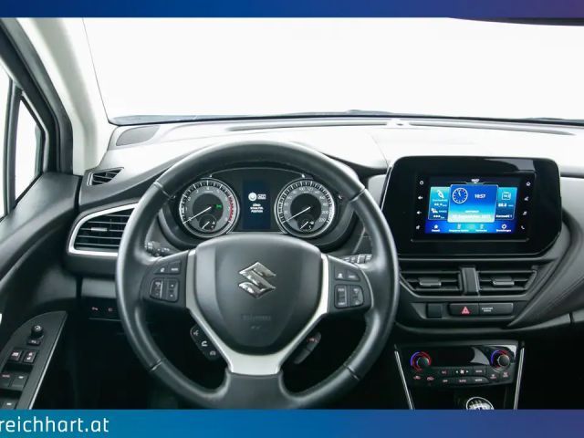 Suzuki S-Cross Hybrid