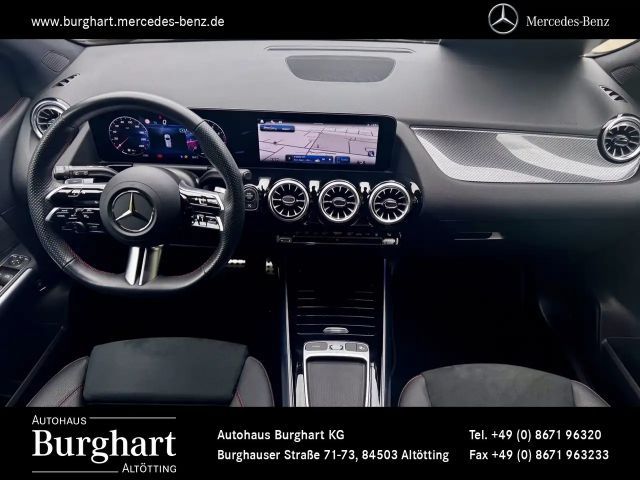 Mercedes-Benz B 200 AMG Line Sedan