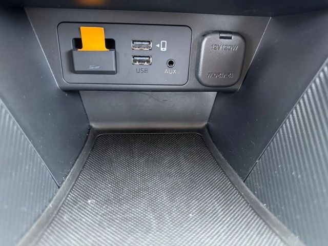 Mazda 2 1.5 Center-Line Convenience KLA/SH/PDC/LED