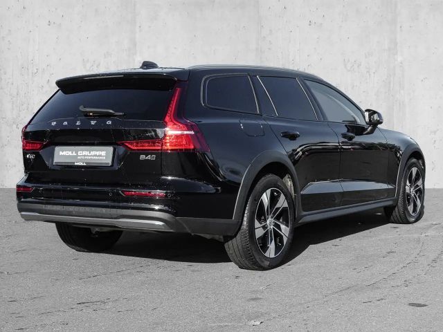 Volvo V60 Cross Country AWD Plus