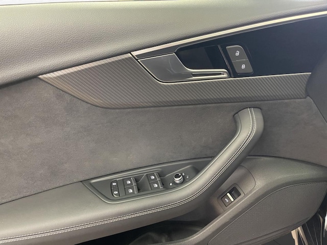 Audi RS4 Avant Quattro