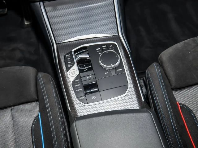 BMW 320 320i M-Sport Sedan