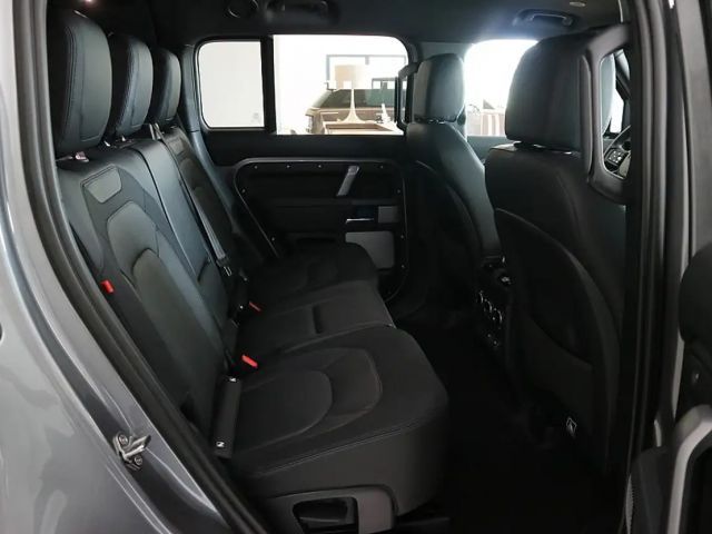 Land Rover Defender AWD D300 Dynamic SE