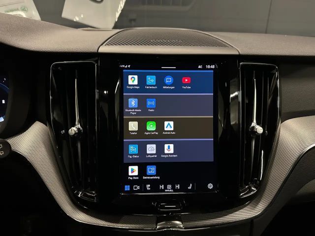 Volvo XC60 AWD Dark Plus