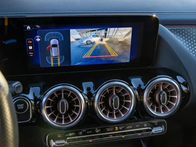 Mercedes-Benz EQA 300 4MATIC Electric Art