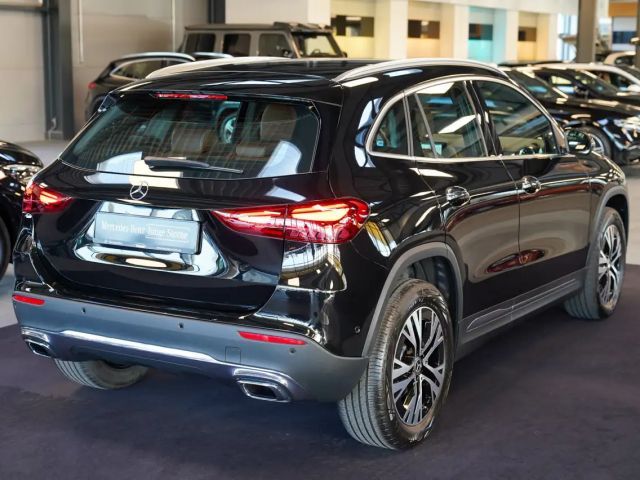 Mercedes-Benz GLA 200 GLA 200 d Progressive