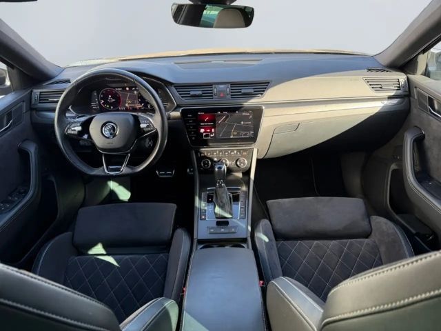 Skoda Superb 2.0 TSI Combi Sportline