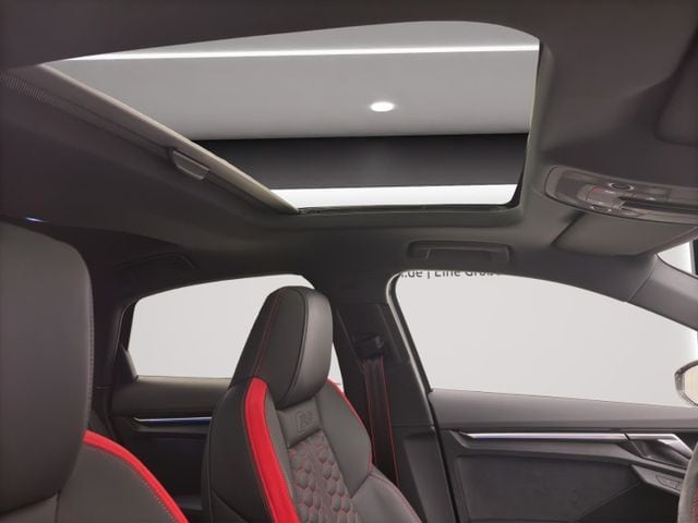 Audi RS3 Quattro S-Tronic Sedan