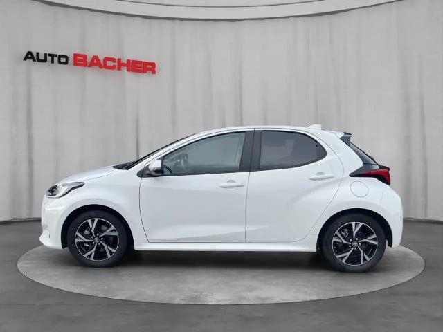 Toyota Yaris Active Hatchback Hybride