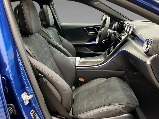 Mercedes-Benz C 200 AMG Line Sedan