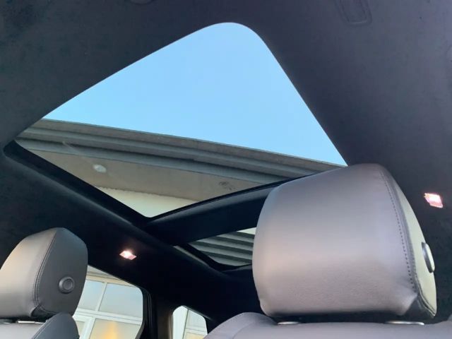 Land Rover Range Rover Evoque AWD Dynamic SE