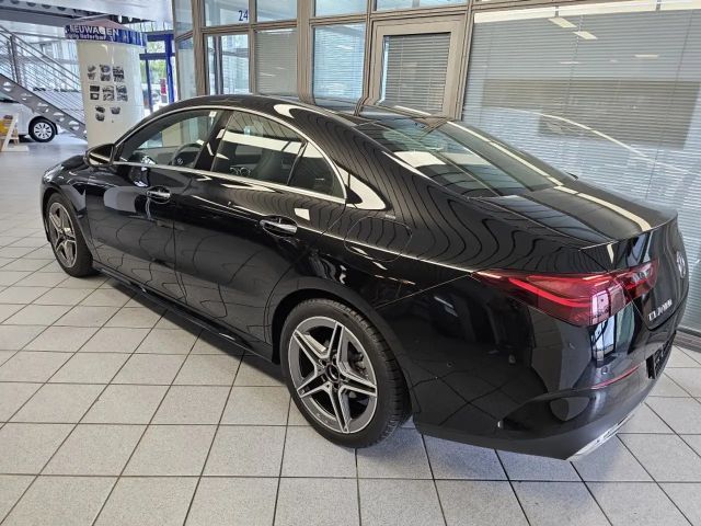 Mercedes-Benz CLA 180 AMG Line Coupé