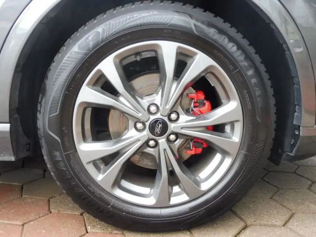 Ford Kuga ST Line X