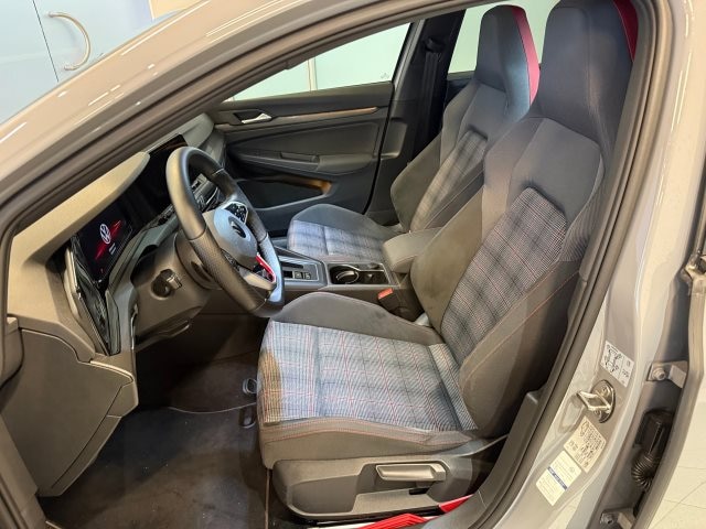 Volkswagen Golf 2.0 TSI Golf VIII