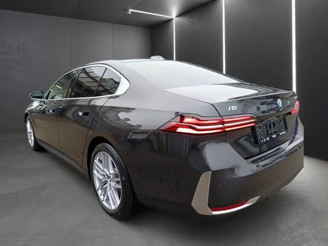 BMW i5 Sedan eDrive40