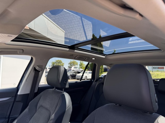 Volkswagen Golf 1.5 eTSI Style Variant