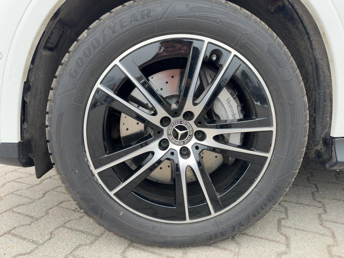 Mercedes-Benz GLC 300 4MATIC AMG Line GLC 300 d