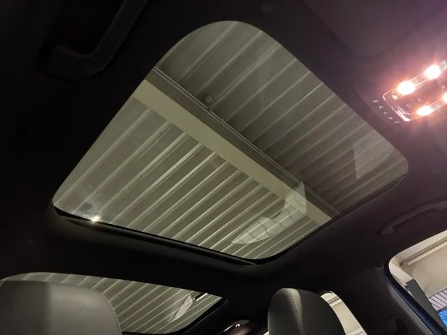 Mercedes-Benz B 250 B 250 e Sedan