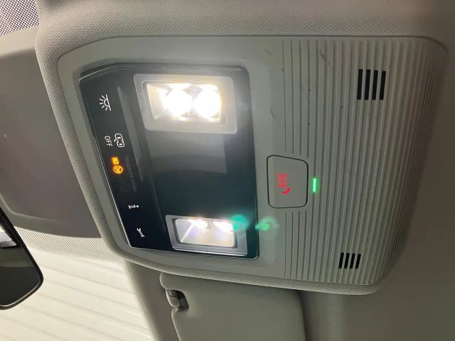 Volkswagen Golf Life Variant