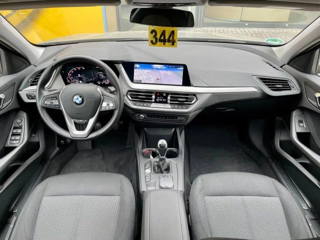 BMW 116 116i Advantage pakket Sedan