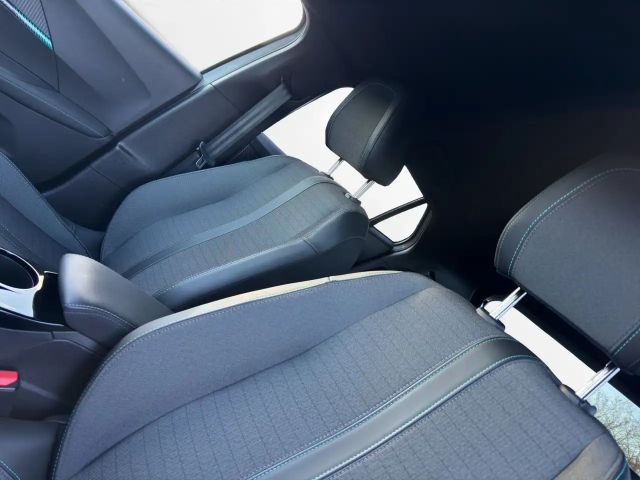 Peugeot E-2008 Allure Pack