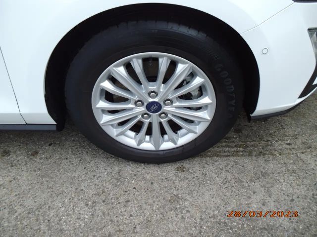 Ford Focus Titanium Wagon