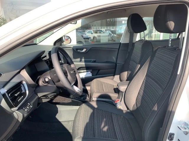 Kia Stonic 1,2 DPI ISG Silber