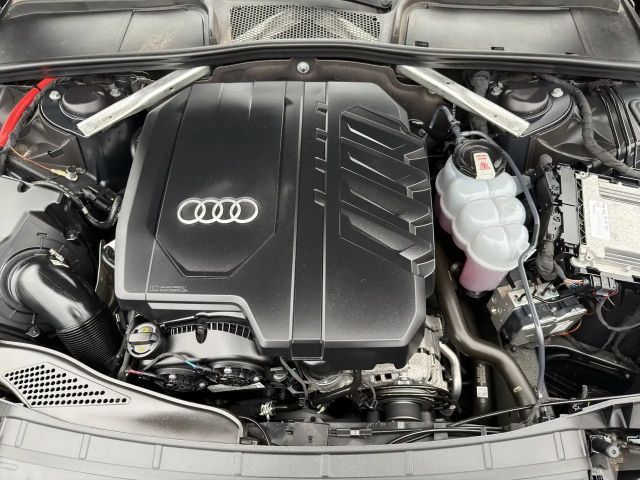 Audi A4 40 TFSI Avant S-Line