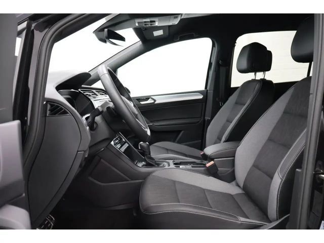 Volkswagen Touran 1.5 TSI DSG