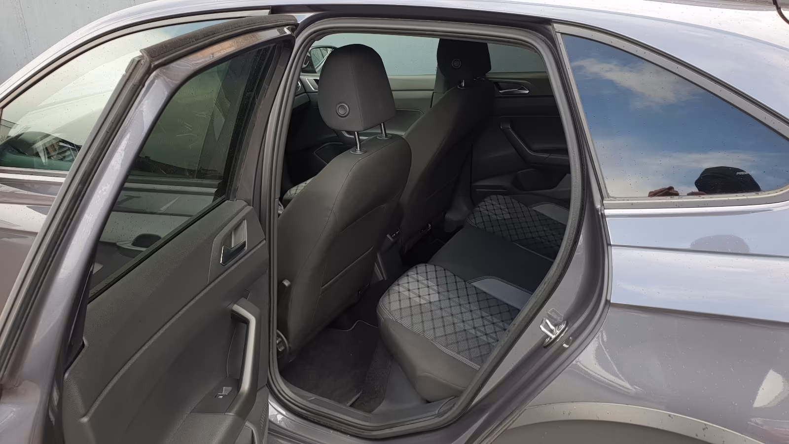 Volkswagen Taigo 1.5 TSI DSG R-Line