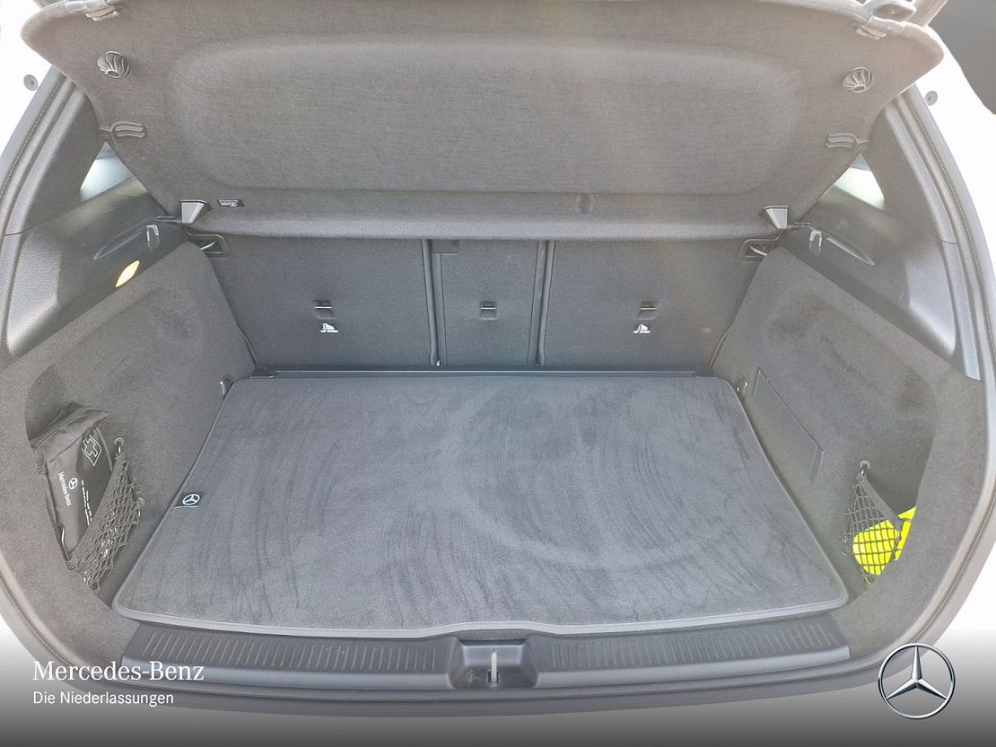 Mercedes-Benz B 180 Sedan