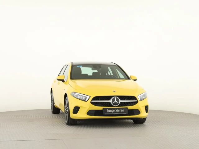 Mercedes-Benz A 250 A 250 e