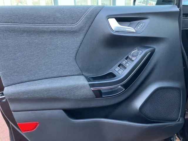 Ford Puma EcoBoost Titanium