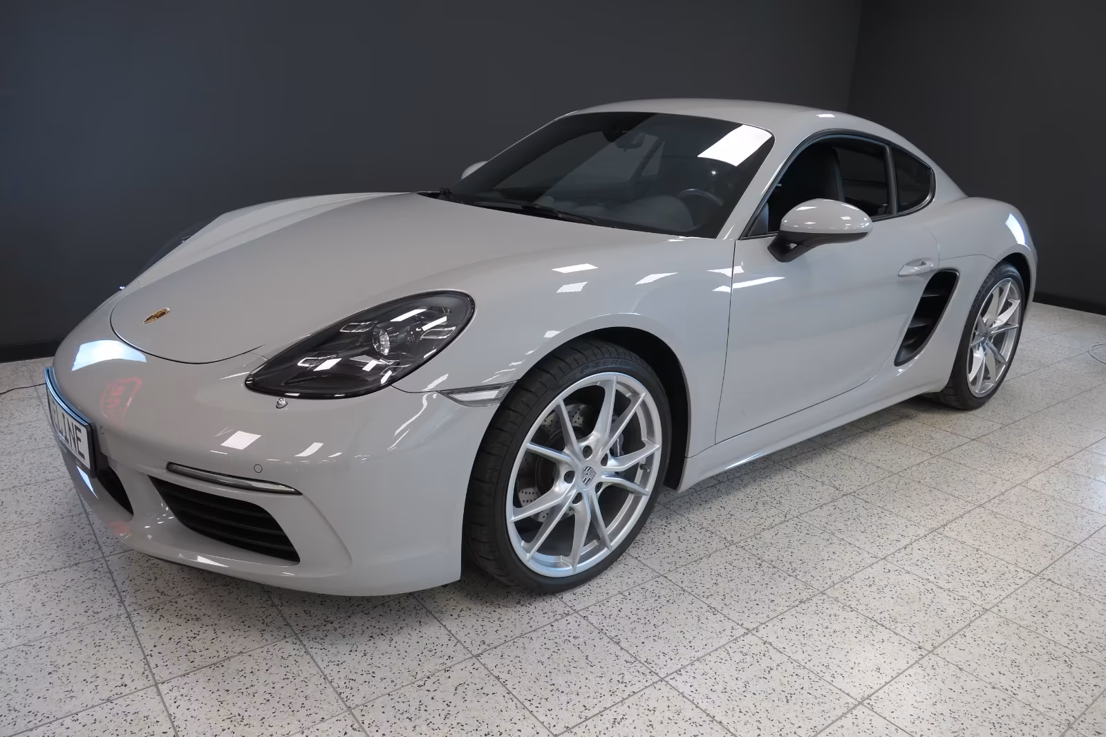 Porsche Cayman 718