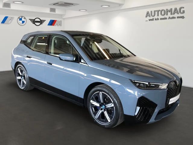 BMW iX xDrive40