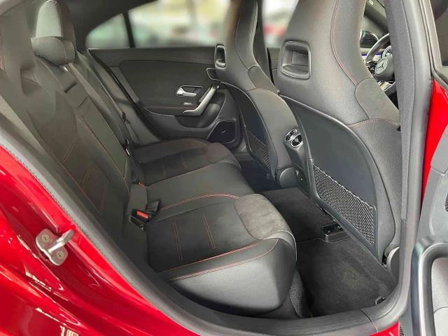Mercedes-Benz CLA 220 4MATIC AMG Line Coupé