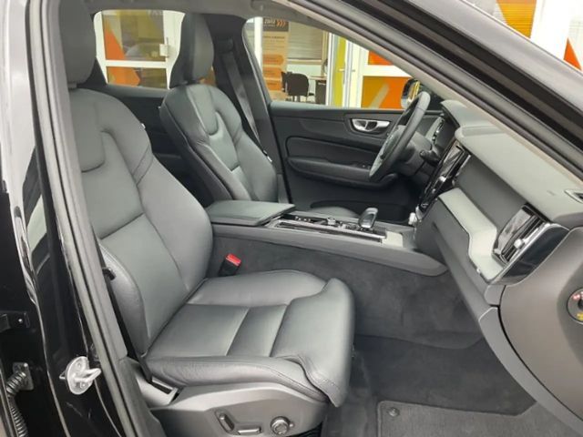 Volvo XC60 Dark Plus