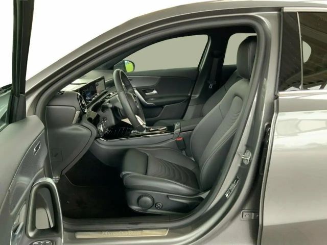 Mercedes-Benz A 180 W-Paket KAM PDC SpurH LM Navi AUT KlimaA