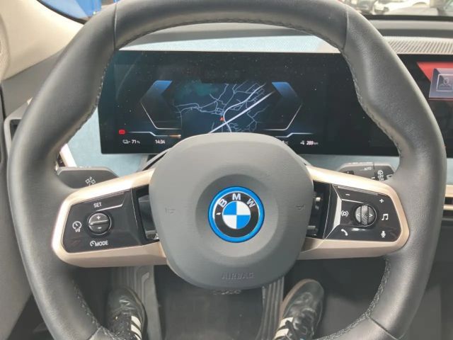 BMW iX xDrive40