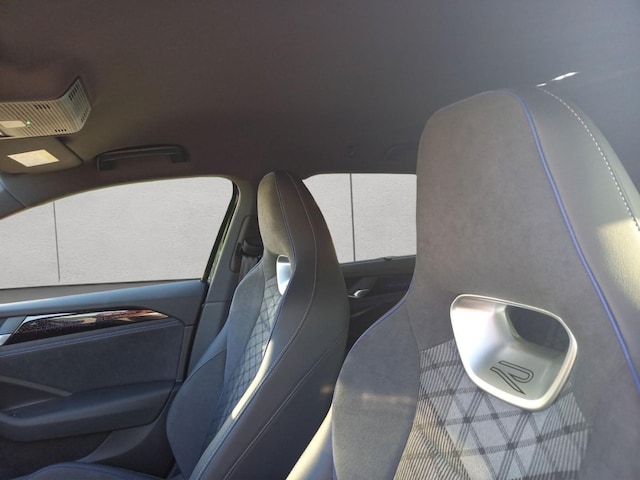 Volkswagen Passat DSG R-Line