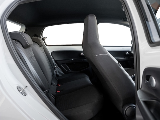 Volkswagen up! Active